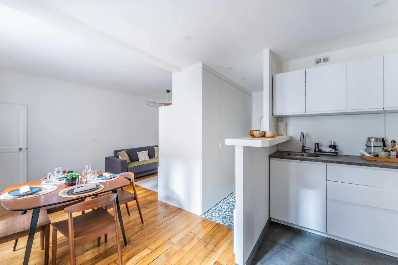 Cozy Flat Paris Centre Apartment
